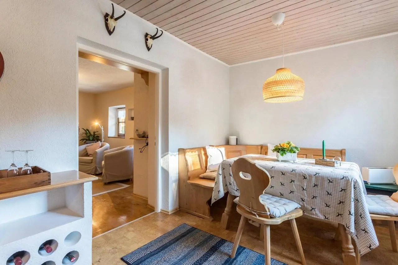 Uriges Landhaeuschen Apartment Siegsdorf